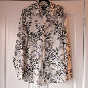 Banana Republic Dillon Shirt in a Pretty Botanical Print Size XL Tall Pre Loved.